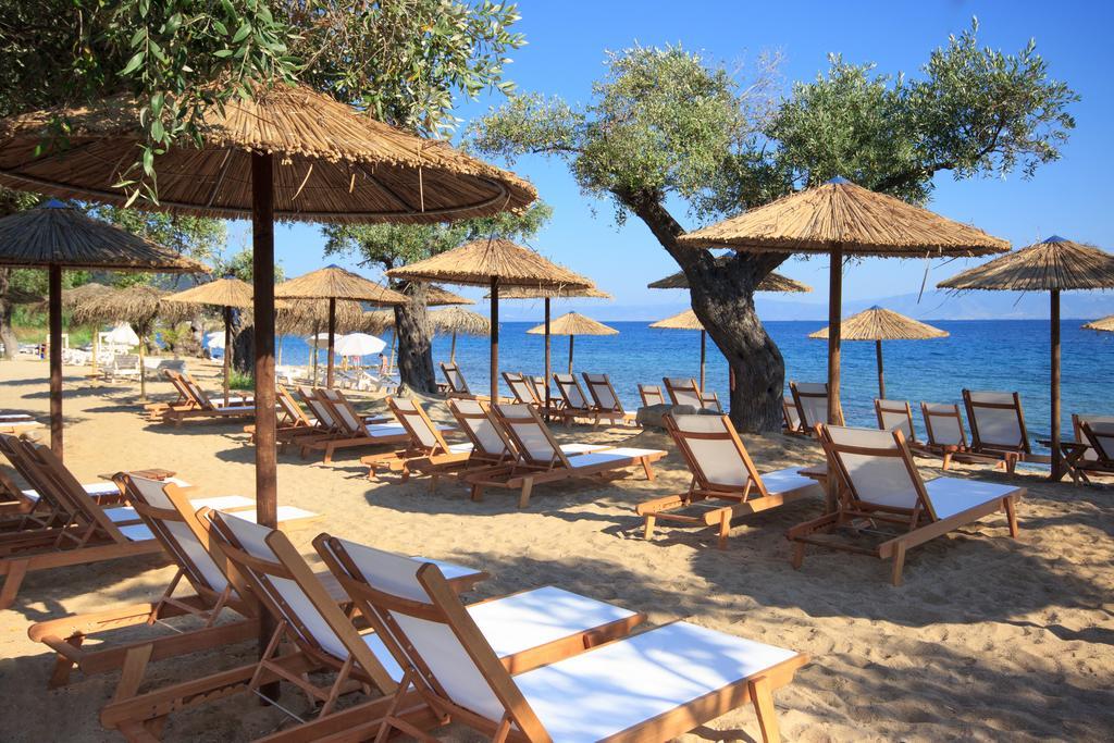 By The Sea Luxury Suites Лименас Екстериор снимка