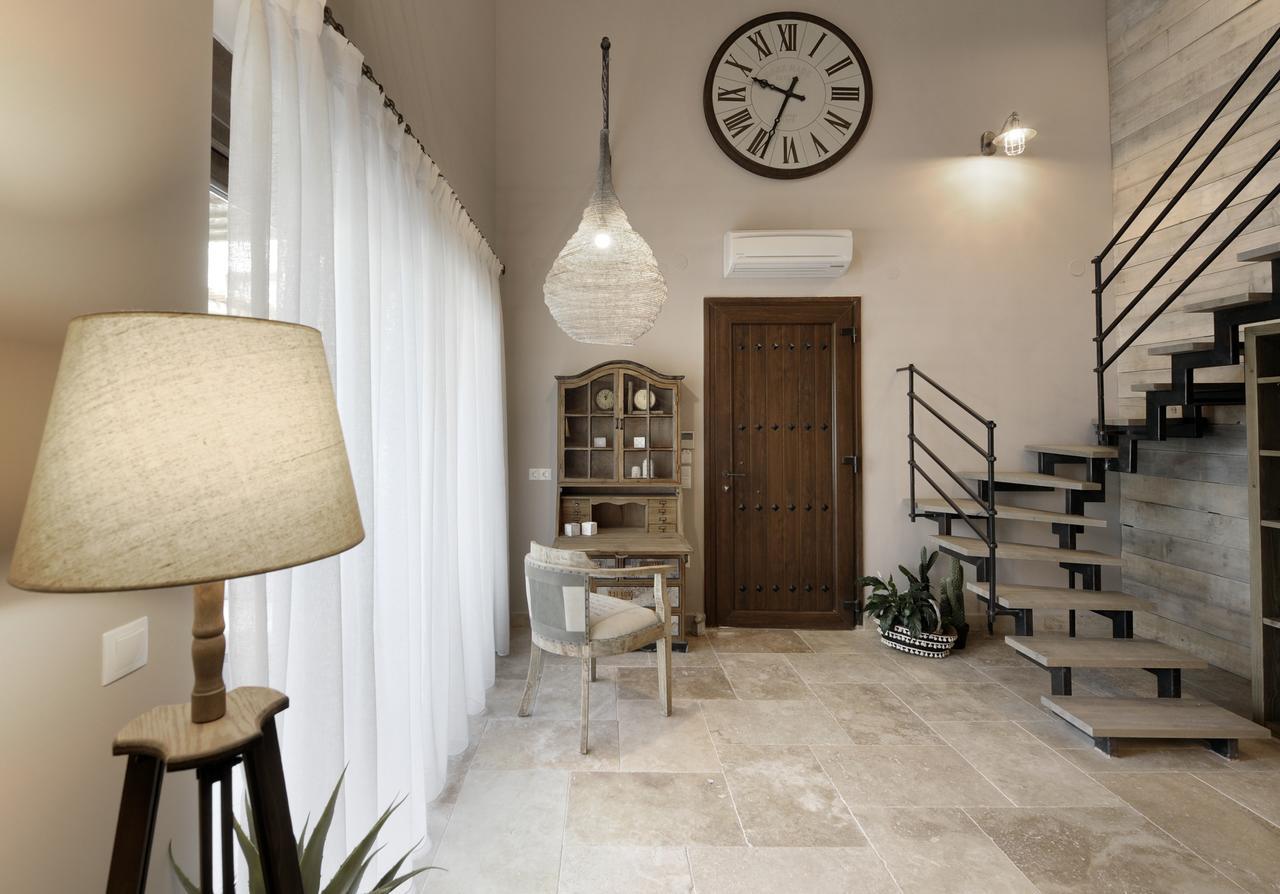 By The Sea Luxury Suites Лименас Екстериор снимка