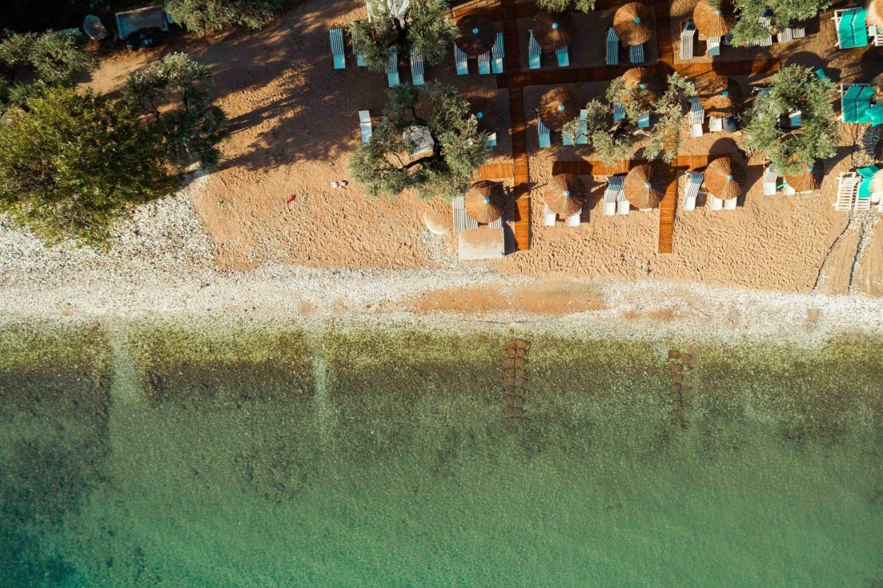 By The Sea Luxury Suites Лименас Екстериор снимка
